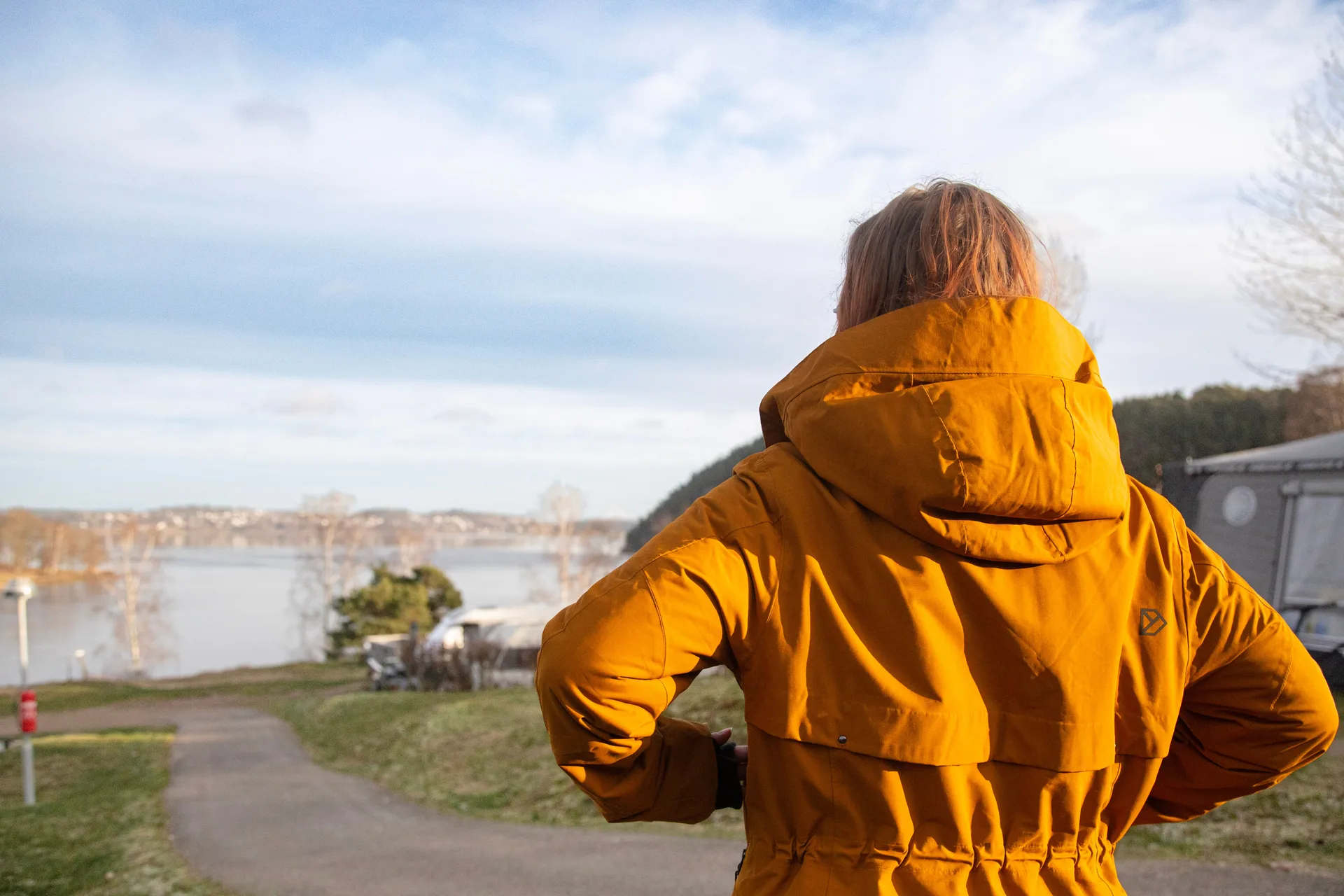 Weekday perk by the sea